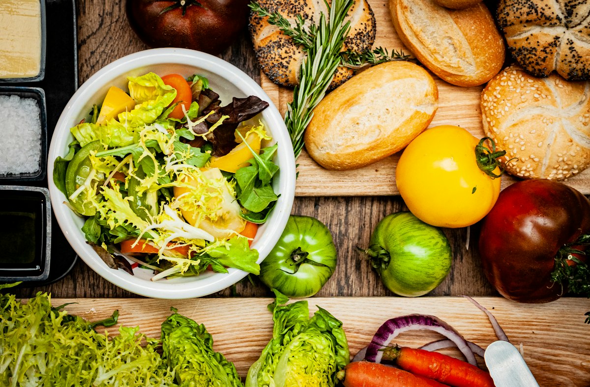Complexion improvement with antioxidant foods